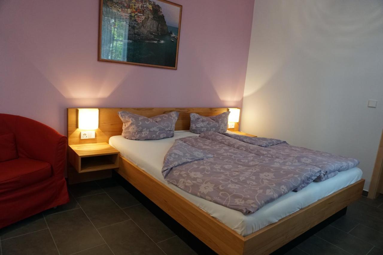 Hotel - Ristorante La Grotta Шпайер Екстериор снимка